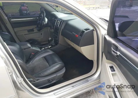 2007 Chrysler 300C Srt8 z USA, uszkodzony, nr VIN 2C3LA73W07H635362